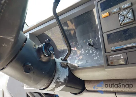 1993 Chevrolet Suburban K2500 from USA, damaged, VIN 1GNGK26KXPJ361650